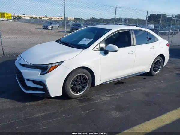 5YFS4MCE8PP164558 2023 TOYOTA COROLLA - Image 2