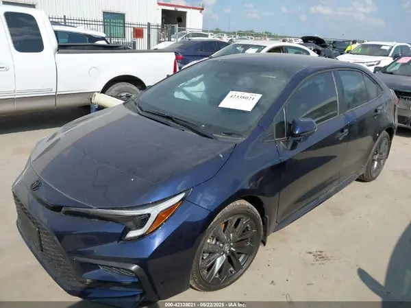 5YFS4MCE8SP233077 2025 TOYOTA COROLLA - Image 2