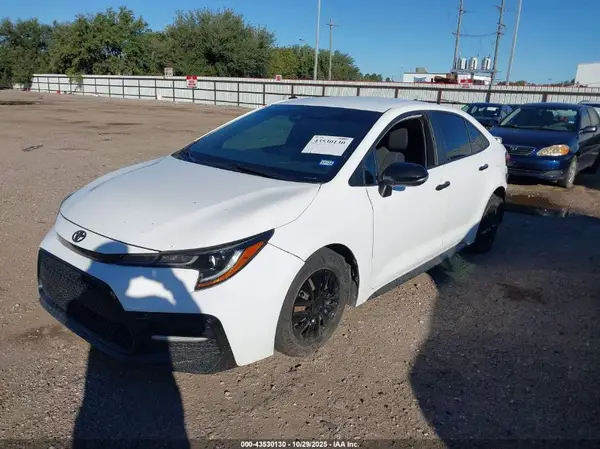 5YFS4MCE9NP107802 2022 TOYOTA COROLLA - Image 2