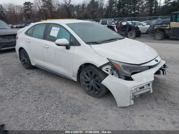 5YFS4MCE9RP177774 2024 TOYOTA COROLLA - Image 1