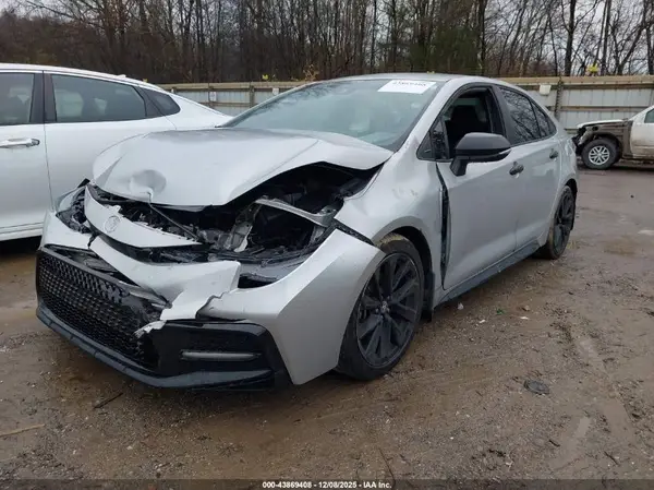 5YFS4MCEXNP111888 2022 TOYOTA COROLLA - Image 2