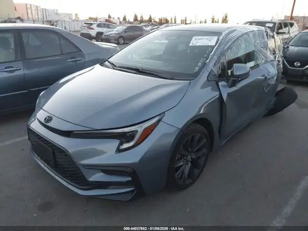 5YFS4MCEXSP222940 2025 TOYOTA COROLLA - Image 2