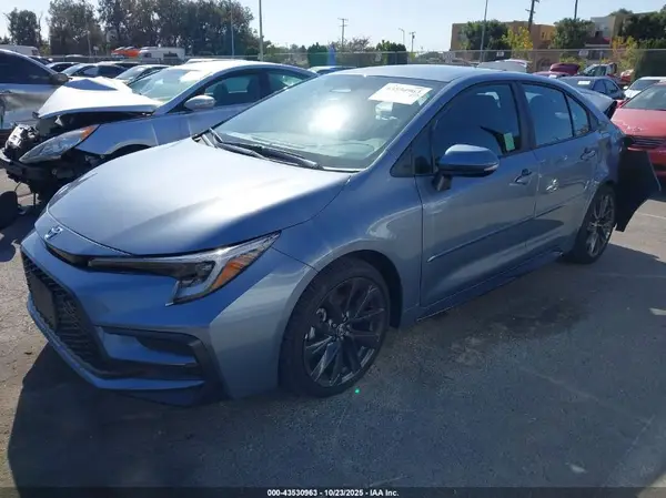 5YFS4MCEXSP247126 2025 TOYOTA COROLLA - Image 2