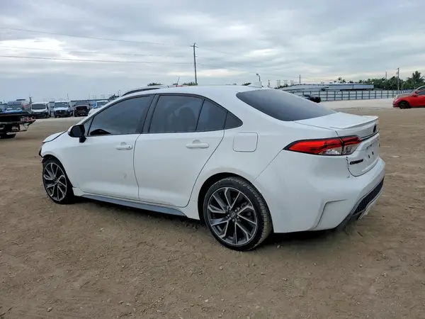 5YFS4RCE8LP046825 2020 TOYOTA COROLLA - Image 2