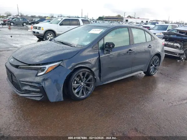 5YFT4MCE3RP194638 2024 TOYOTA COROLLA - Image 2
