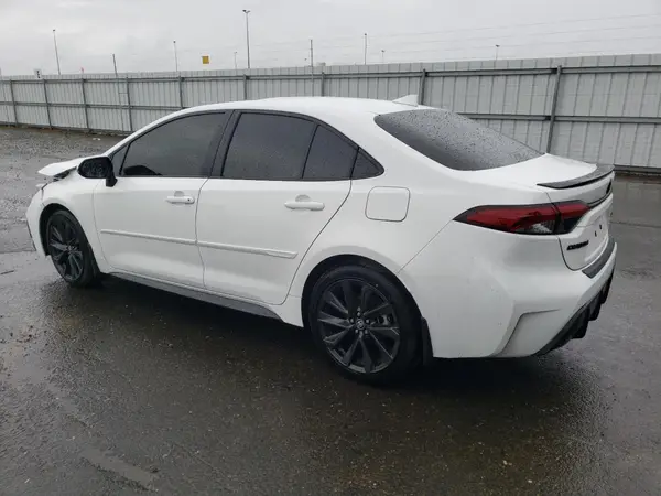 5YFT4MCE3RP194803 2024 TOYOTA COROLLA - Image 2