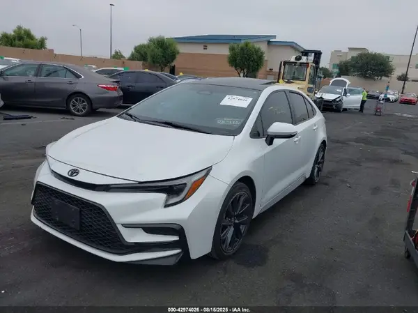 5YFT4MCE4RP169070 2024 TOYOTA COROLLA - Image 2