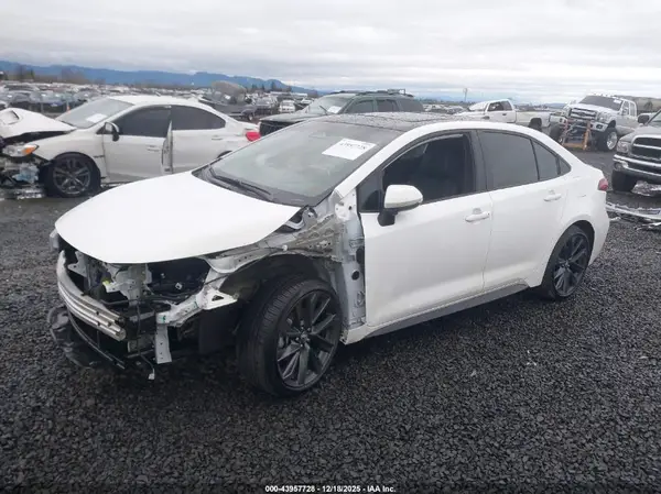 5YFT4MCE4RP213956 2024 TOYOTA COROLLA - Image 2