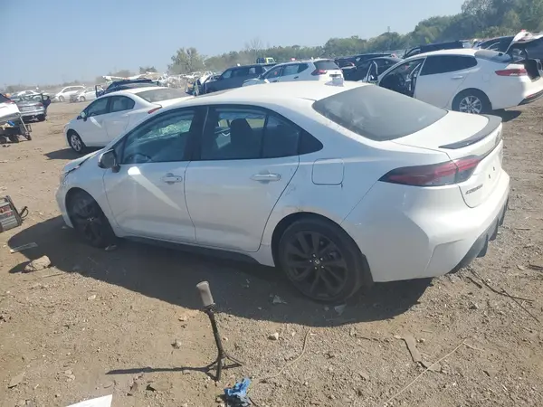 5YFT4MCE6RP203302 2024 TOYOTA COROLLA - Image 2