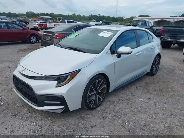 5YFT4MCE7NP132850 2022 TOYOTA COROLLA - Image 2