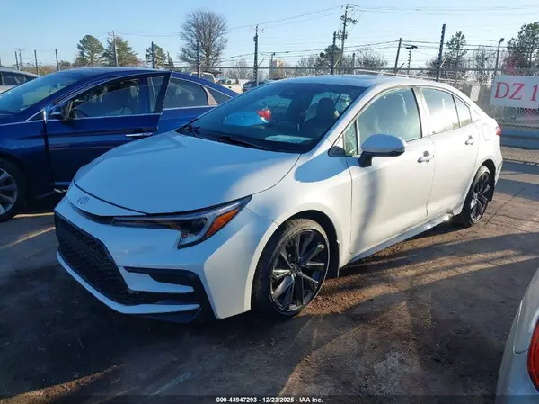 5YFT4MCE7RP203065 2024 TOYOTA COROLLA - Image 2