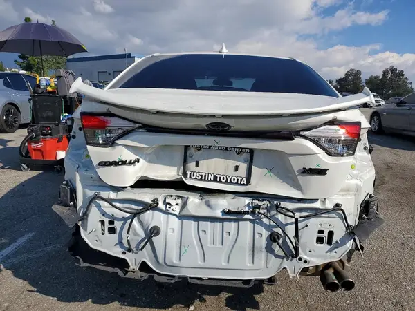 5YFT4MCE8MP088873 2021 TOYOTA COROLLA - Image 2