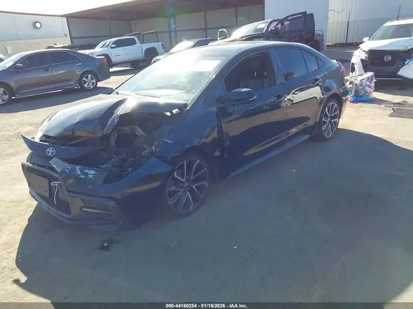 5YFT4MCE9MP058832 2021 TOYOTA COROLLA - Image 2