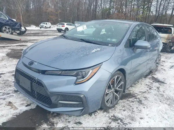 5YFT4MCE9NP131490 2022 TOYOTA COROLLA - Image 2