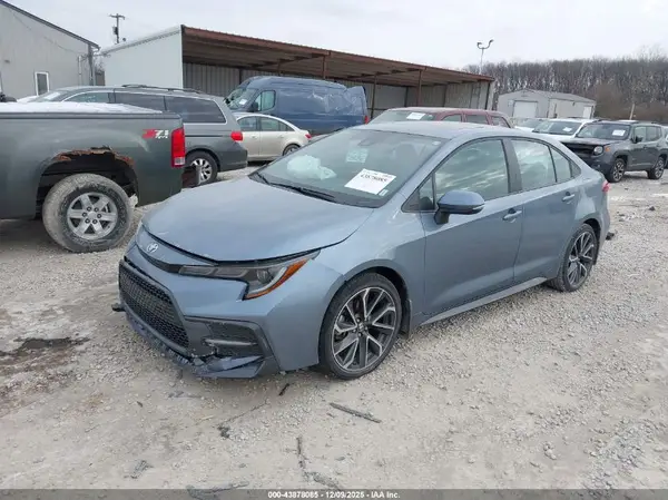 5YFT4RCE2LP033718 2020 TOYOTA COROLLA - Image 2
