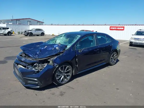 5YFT4RCE6LP004884 2020 TOYOTA COROLLA - Image 2