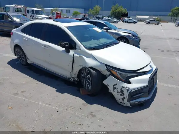 5YFT4RCE8LP045324 2020 TOYOTA COROLLA - Image 1