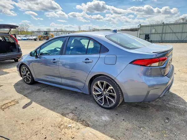 5YFT4RCE9LP040553 2020 TOYOTA COROLLA - Image 2