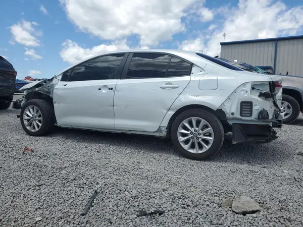 5YFVPMAE0NP378321 2022 TOYOTA COROLLA - Image 2