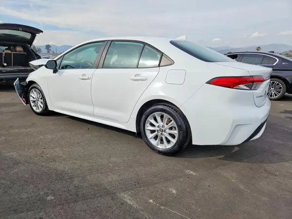 5YFVPMAE1MP208029 2021 TOYOTA COROLLA - Image 2