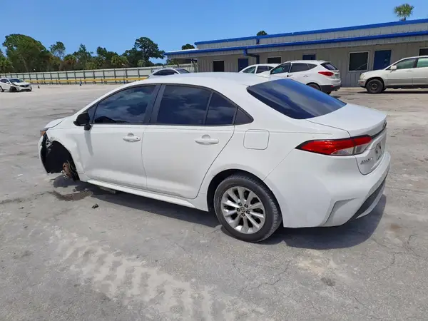 5YFVPMAE1MP214154 2021 TOYOTA COROLLA - Image 2