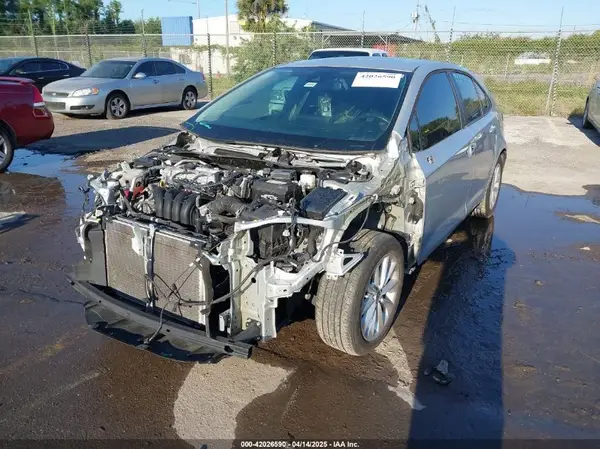 5YFVPMAE1NP273254 2022 TOYOTA COROLLA - Image 2