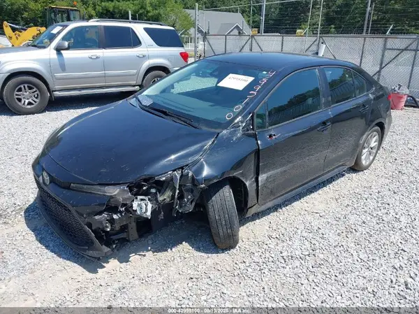 5YFVPMAE1NP283654 2022 TOYOTA COROLLA - Image 2