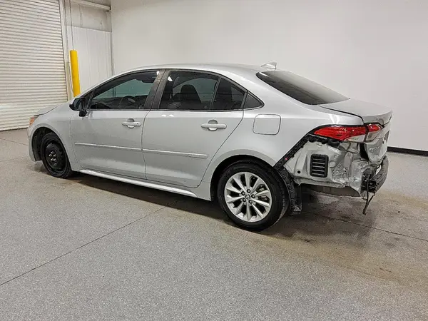 5YFVPMAE1NP306480 2022 TOYOTA COROLLA - Image 2