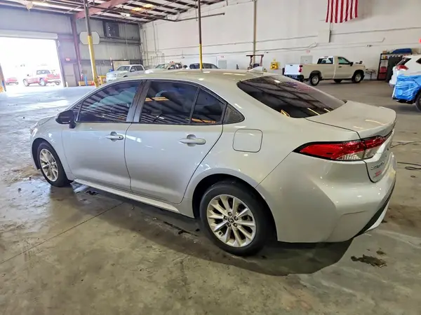 5YFVPMAE2MP259460 2021 TOYOTA COROLLA - Image 2