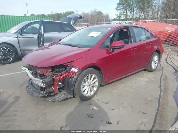 5YFVPMAE2NP322087 2022 TOYOTA COROLLA - Image 2