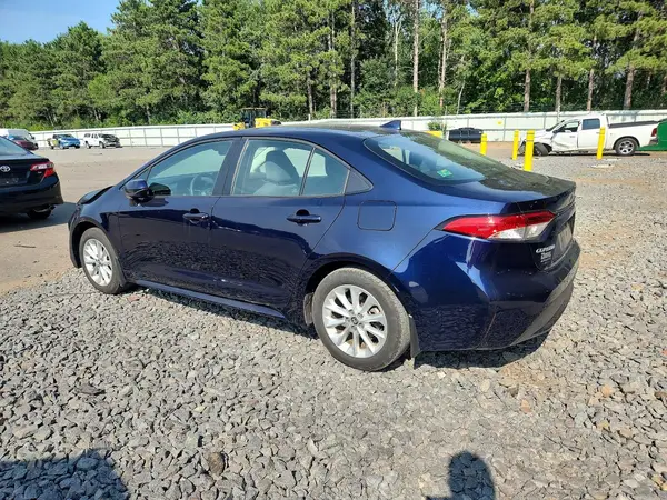 5YFVPMAE2NP363478 2022 TOYOTA COROLLA - Image 2