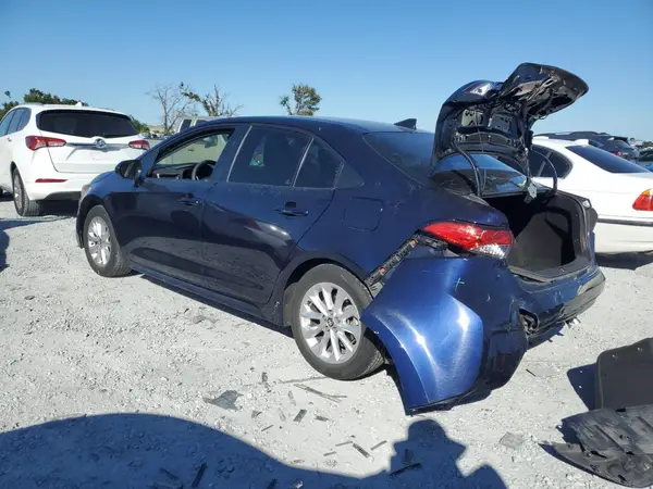 5YFVPMAE2NP385366 2022 TOYOTA COROLLA - Image 2