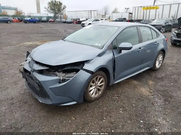 5YFVPMAE3MP147427 2021 TOYOTA COROLLA - Image 2