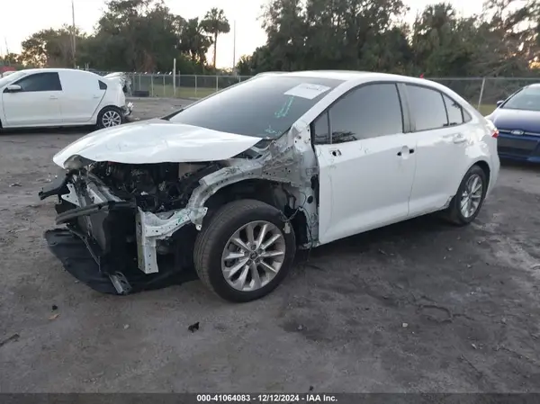5YFVPMAE3MP228587 2021 TOYOTA COROLLA - Image 2