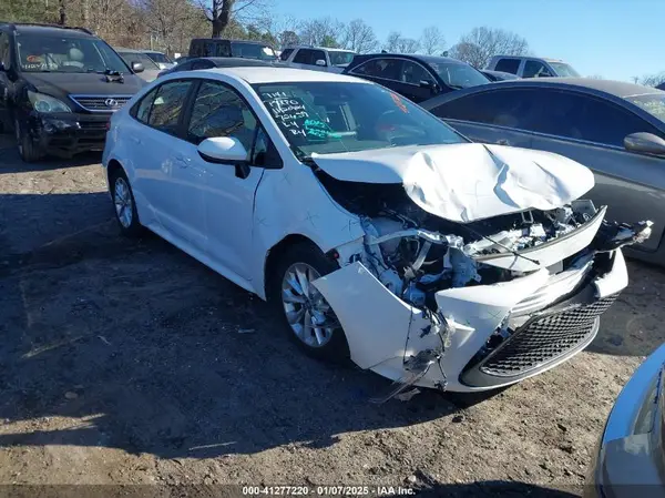 5YFVPMAE4NP377141 2022 TOYOTA COROLLA - Image 1