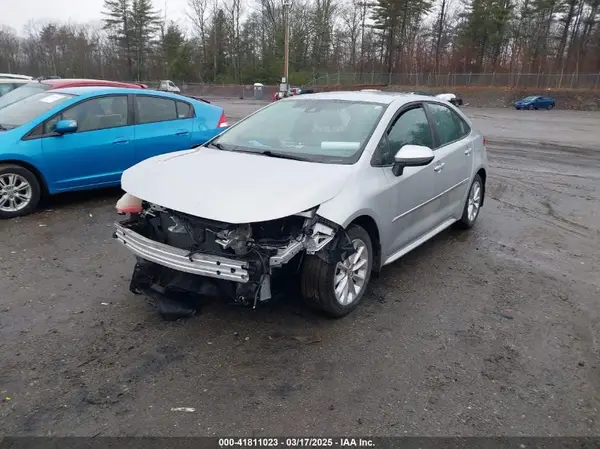 5YFVPMAE5MP266547 2021 TOYOTA COROLLA - Image 2