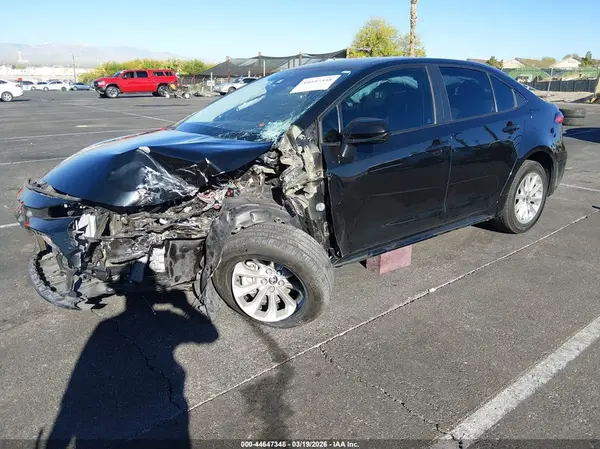 5YFVPMAE5NP299615 2022 TOYOTA COROLLA - Image 2