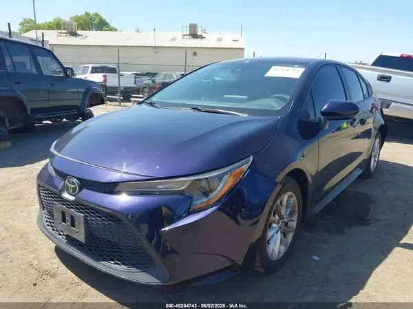 5YFVPMAE6NP315188 2022 TOYOTA COROLLA - Image 2