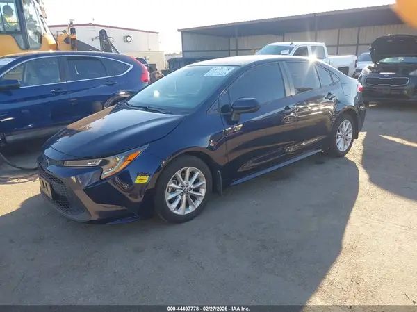 5YFVPMAE6NP381899 2022 TOYOTA COROLLA - Image 2