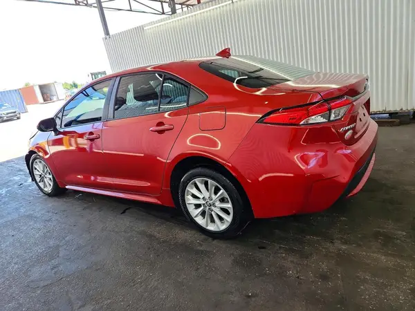 5YFVPMAE8MP237995 2021 TOYOTA COROLLA - Image 2