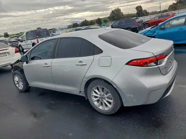 5YFVPMAE8MP238676 2021 TOYOTA COROLLA - Image 2
