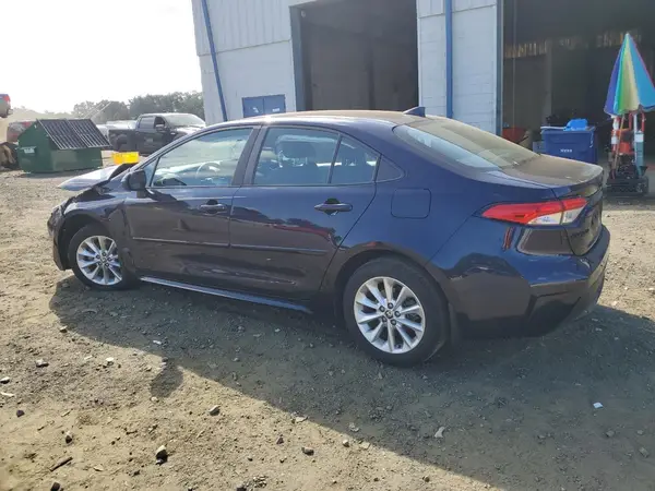 5YFVPMAE8NP272540 2022 TOYOTA COROLLA - Image 2