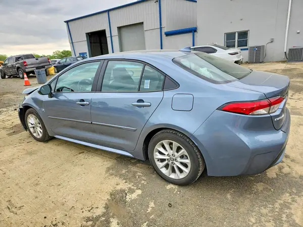 5YFVPMAE8NP295056 2022 TOYOTA COROLLA - Image 2