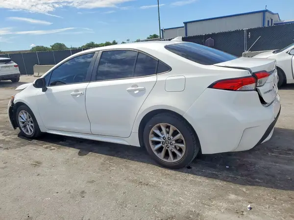 5YFVPMAE9MP268091 2021 TOYOTA COROLLA - Image 2