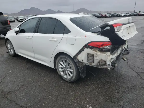 5YFVPMAE9NP279271 2022 TOYOTA COROLLA - Image 2
