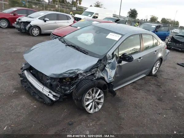 5YFVPMAE9NP378897 2022 TOYOTA COROLLA - Image 2
