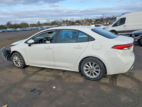 5YFVPMAEXMP188203 2021 TOYOTA COROLLA - Image 2