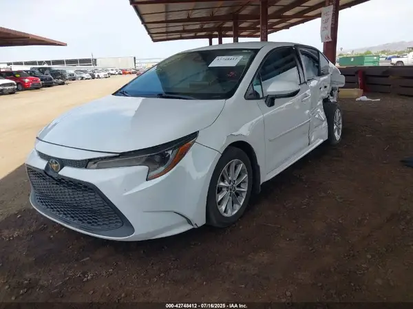 5YFVPMAEXMP218428 2021 TOYOTA COROLLA - Image 2