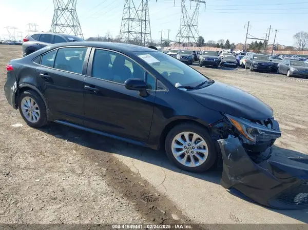 5YFVPMAEXNP358786 2022 TOYOTA COROLLA - Image 1