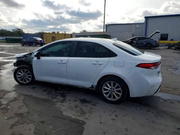 5YFVPRAE1LP104927 2020 TOYOTA COROLLA - Image 2